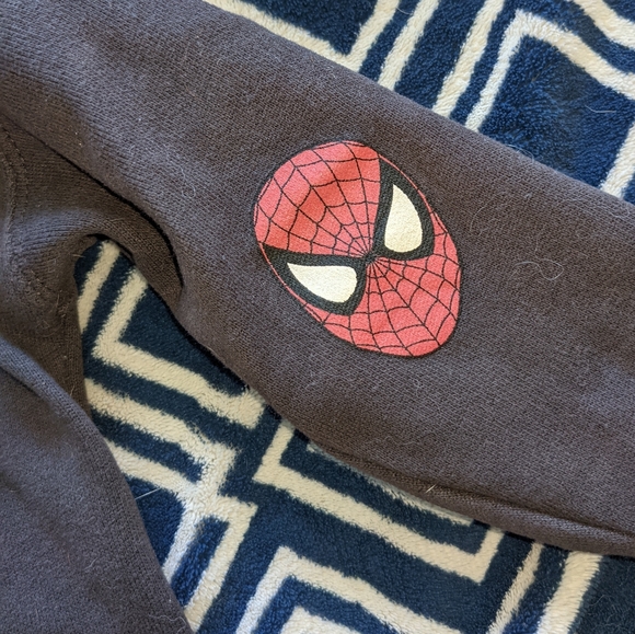 Zara Marvel Crewneck - Picture 3 of 4